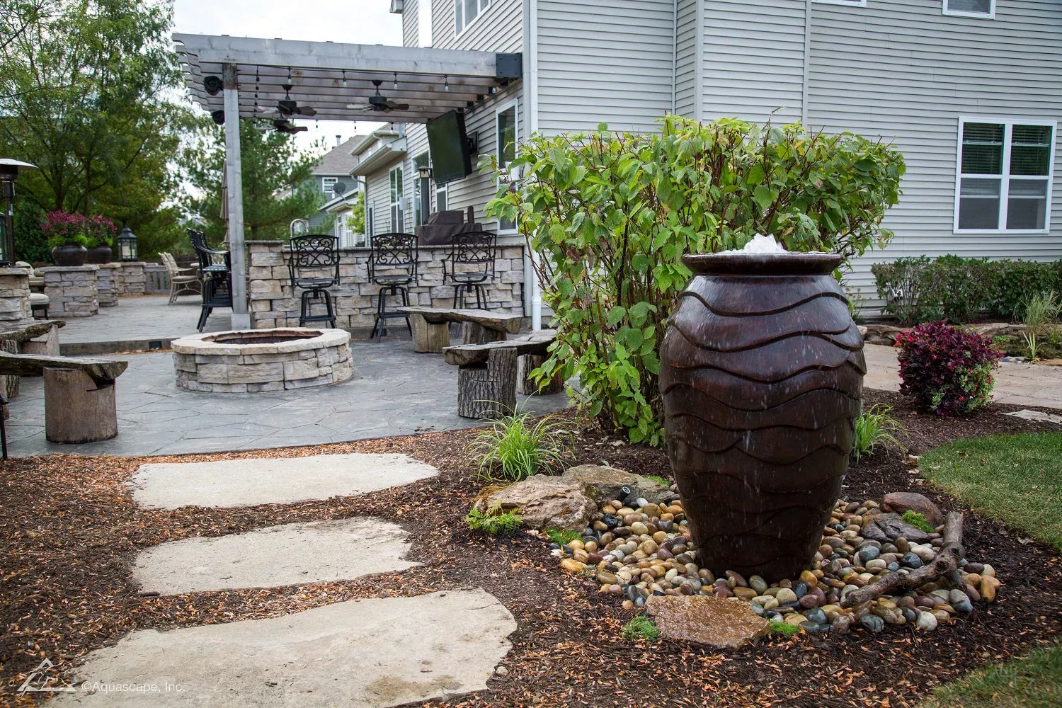 Aquascape Scalloped Urns