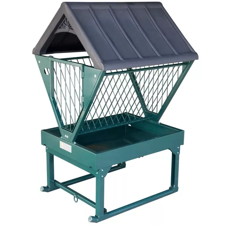 Farmco 4x5 Covered Horse Feeder