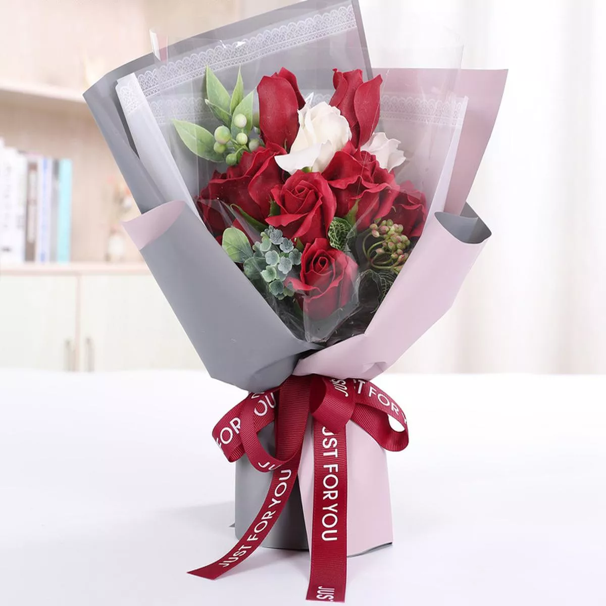 Light Series Soap Rose Flower Bouquet – Red