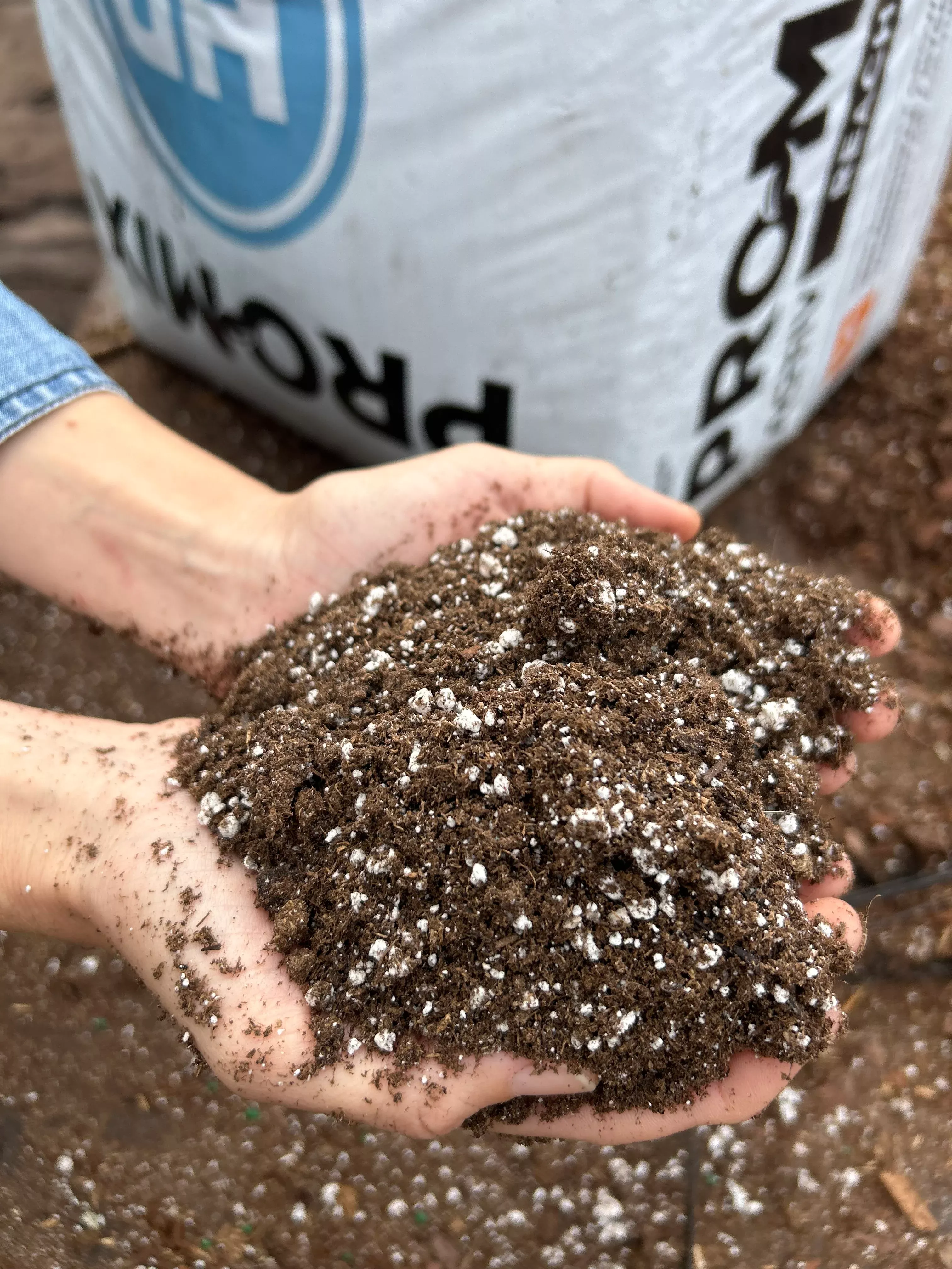 Pro Mix 3.8cf bale