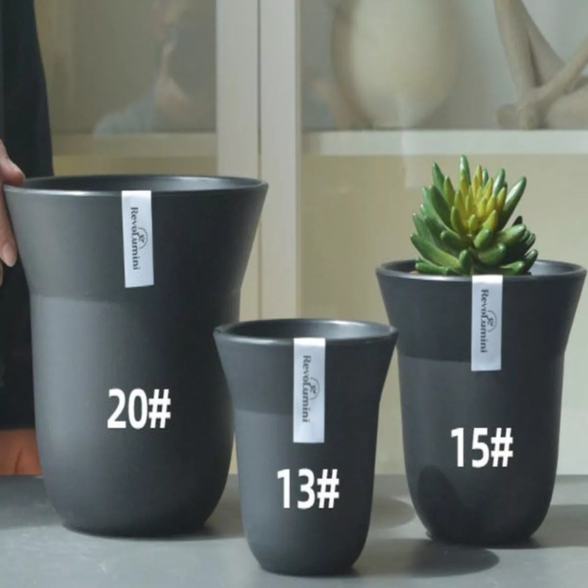 RevoLumini – Round Plastic Planter Set No.1 – Black