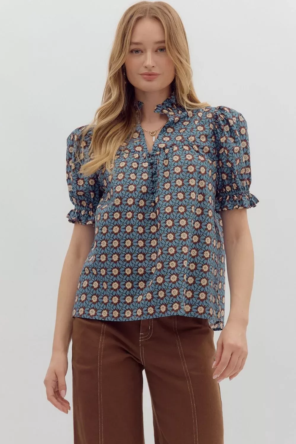 Ruffle Edge Short Sleeve Top