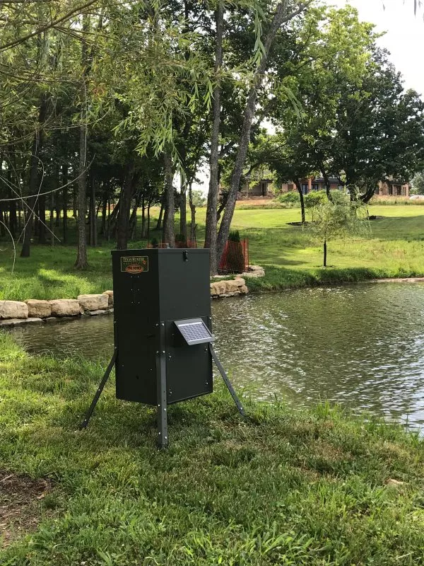 Texas Hunter Fish Feeder