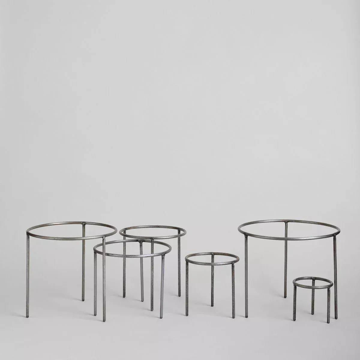 Wrought Iron Planter Stand FAIRE